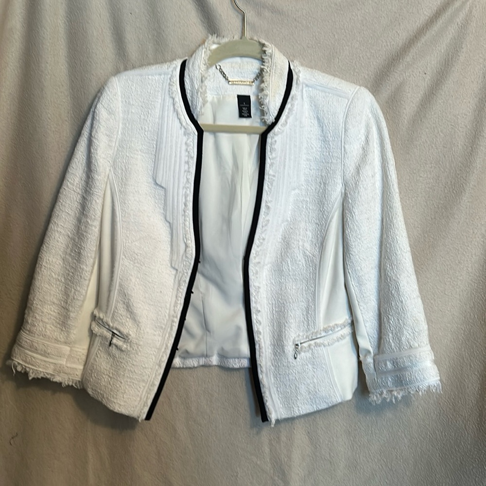Size 6 White House Black Market 3/4 sleeves jacket in white
